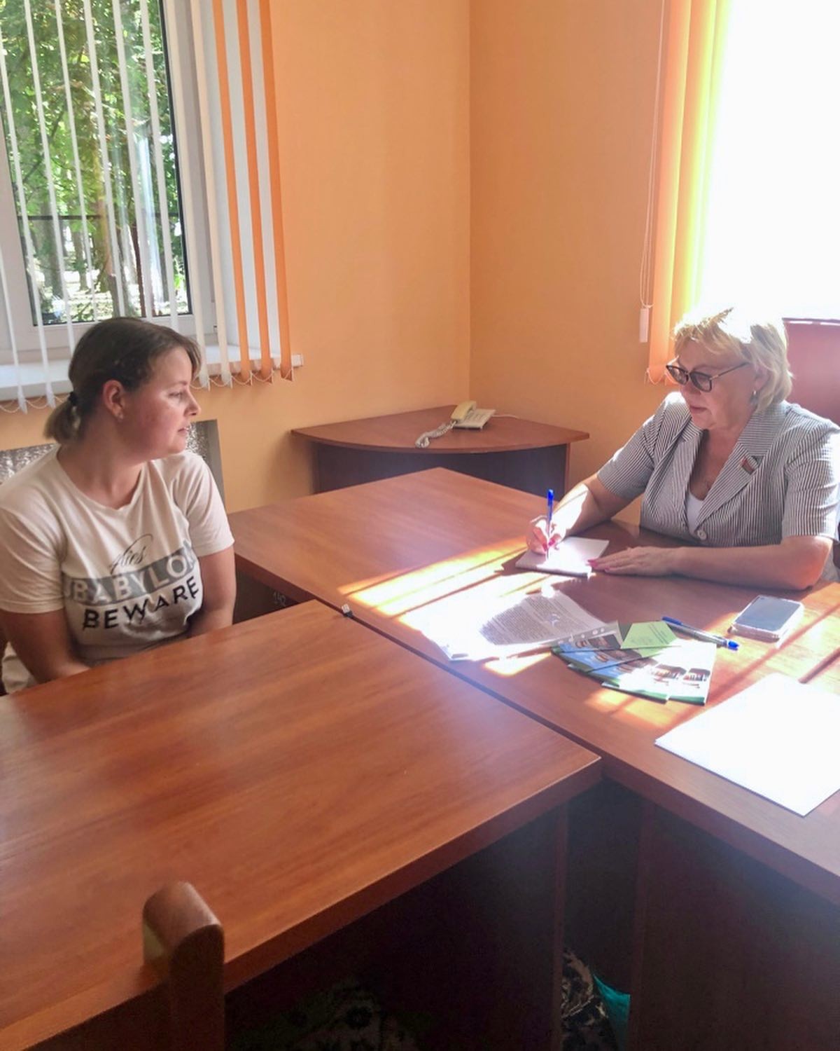 Прием граждан провела  в детском оздоровительном центре “Колос” Т.Шатликова