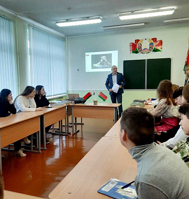 Адвокаты Беларуси продолжают правовую работу в учреждениях образования страны
