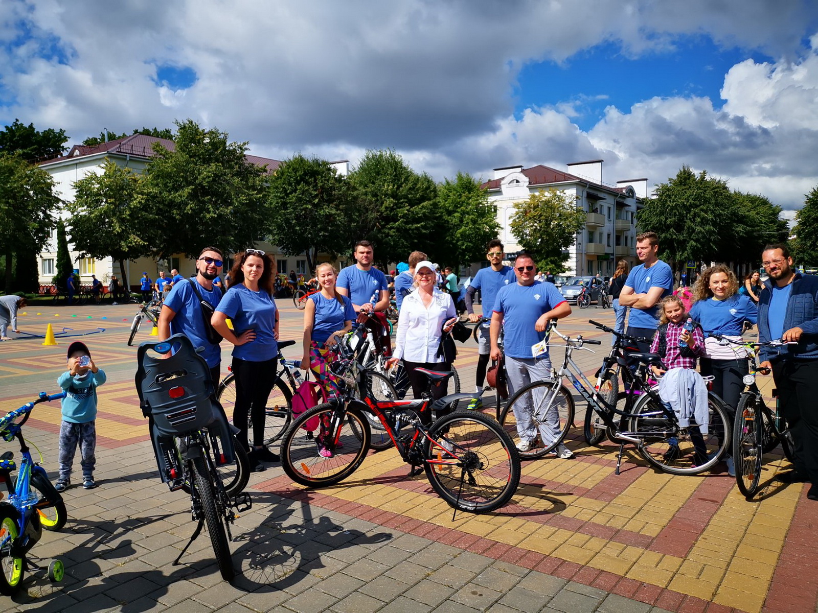 Адвокаты Брестской областной коллегии адвокатов приняли участие в международном вело-фестивале «VivaРовар»